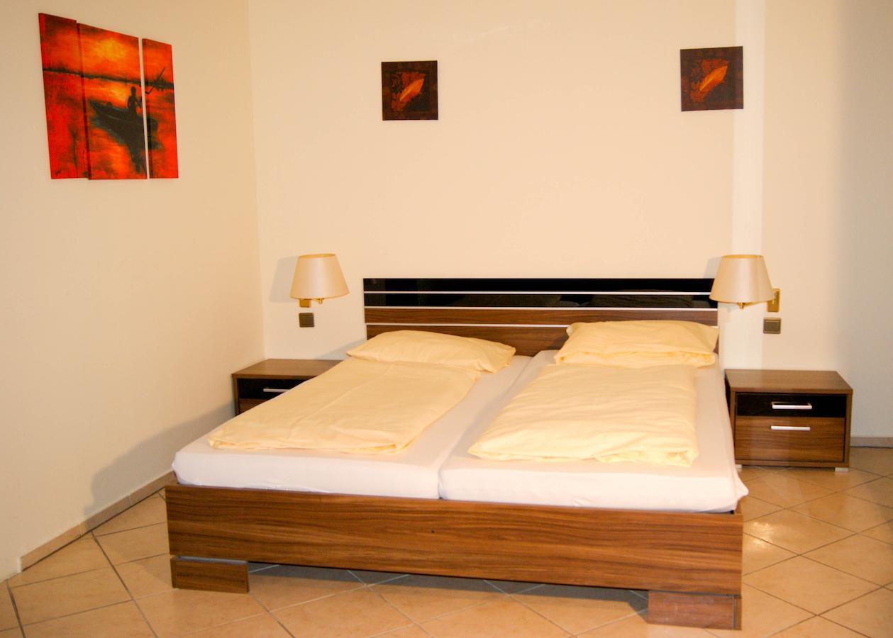 Hotel Schonunger Bucht Waigolshausen Room photo